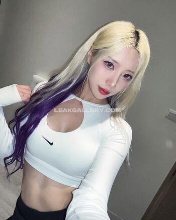 Full leaked Purple lee  page private onlyfans photo