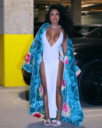 Full leaked Qimmah russo private onlyfans photo