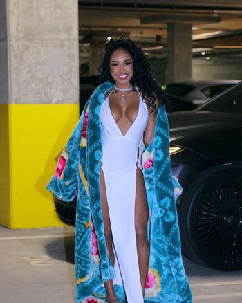 Full leaked Qimmah russo private onlyfans photo