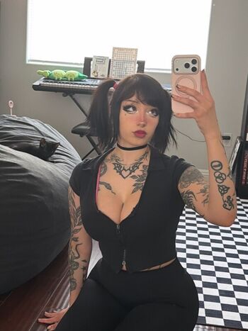 Full leaked Redroomromance private onlyfans photo