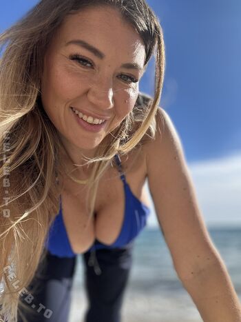 Full leaked Ridingchloe private onlyfans photo