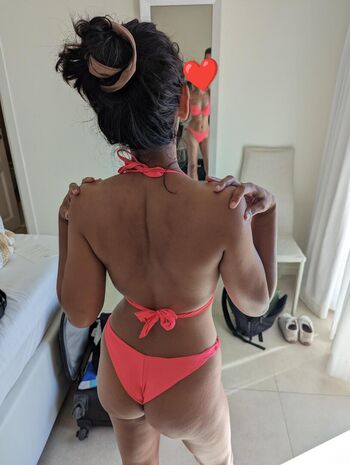 SexyLilIndian