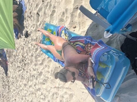 Full leaked Show your girlfriend private onlyfans photo
