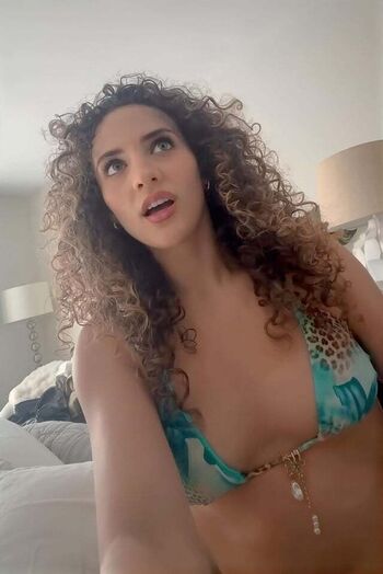 Full leaked Sofie dossi page private onlyfans photo
