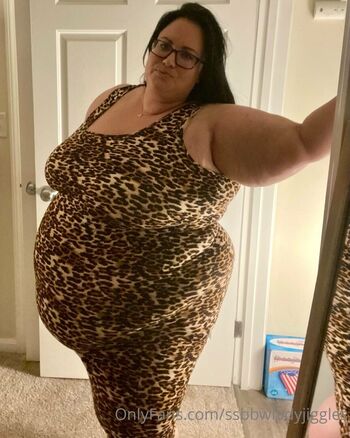 ssbbwladyjiggles