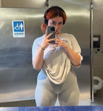 Full leaked Ucanthandlemia private onlyfans photo
