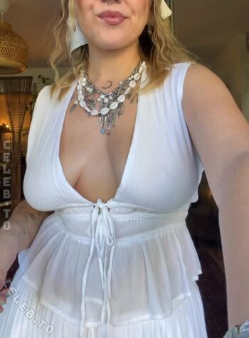 Full leaked Viky kid page private onlyfans photo