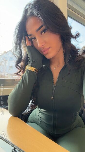 Full leaked Vinoschh private onlyfans photo