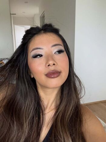 Vivian Marie Wong