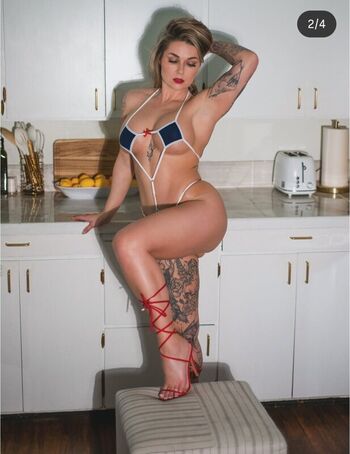 Full leaked Blue eye twinkle/ private onlyfans photo