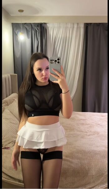Full leaked Avi love/ private onlyfans photo