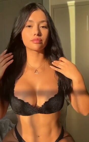 Full leaked Aaliyah monet/ private onlyfans photo