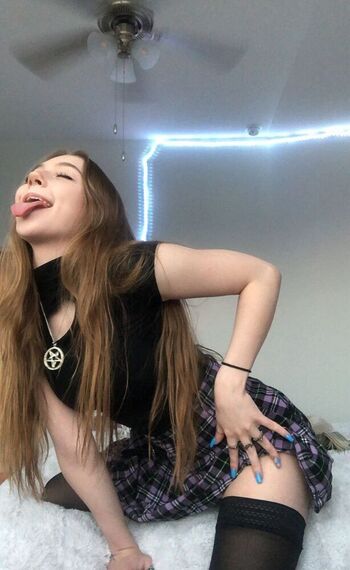 Full leaked Kittianasoftly/ private onlyfans photo