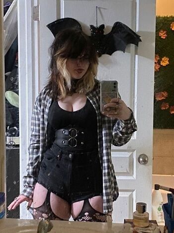 Full leaked Lealdeen/ private onlyfans photo