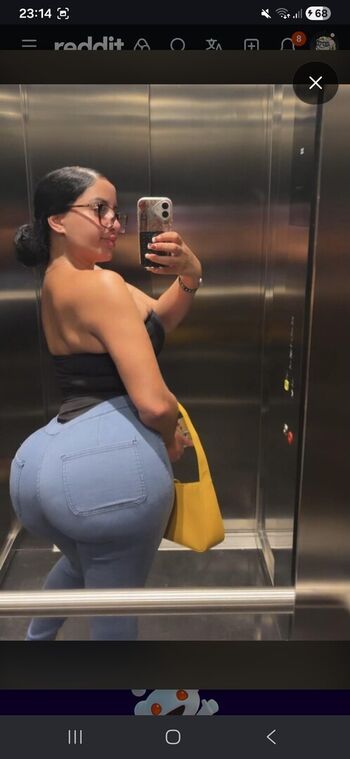 Full leaked Delettraa/ private onlyfans photo