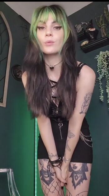 Full leaked Lilathena/ private onlyfans photo