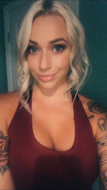 Full leaked Halee model/ private onlyfans photo