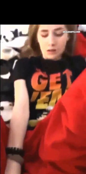 Full leaked Ellie eilish/ private onlyfans photo