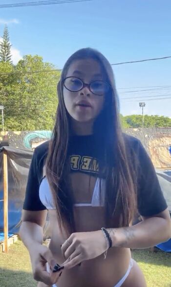 Full leaked Melody petite/ private onlyfans photo