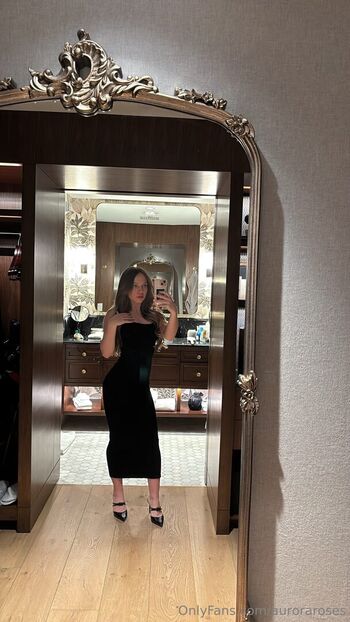Full leaked Zoeysasiren private onlyfans photo