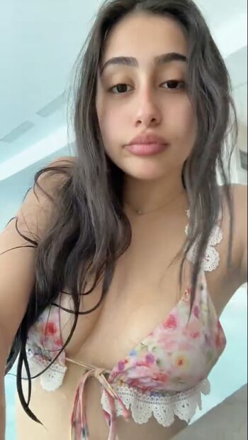 Zoya Husnnen